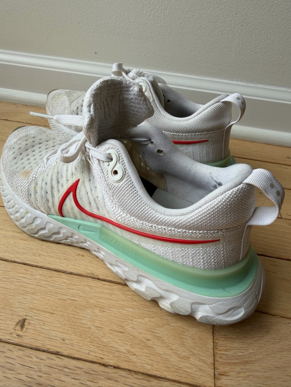 Nike React Infinity Run Flyknit Women’s Size 7 – White/Red/Mint - Picture 3 of 8